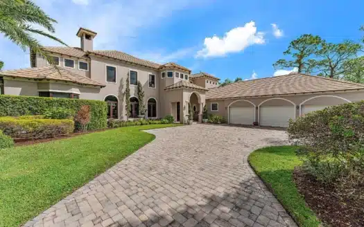 2506 NW Hollyberry Lane