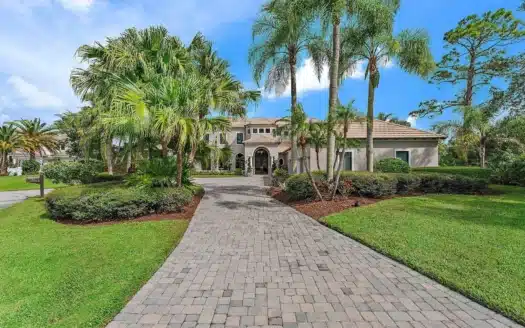 2506 NW Hollyberry Lane