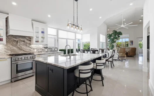 2253 NW Seagrass Drive